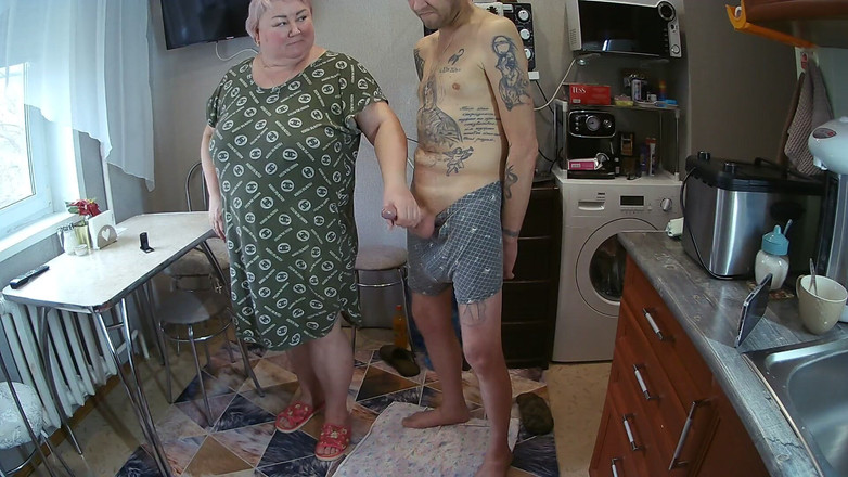 Zona901: Nevlastní matka dělá hluboké kouření Honí ptáka do výstřiku