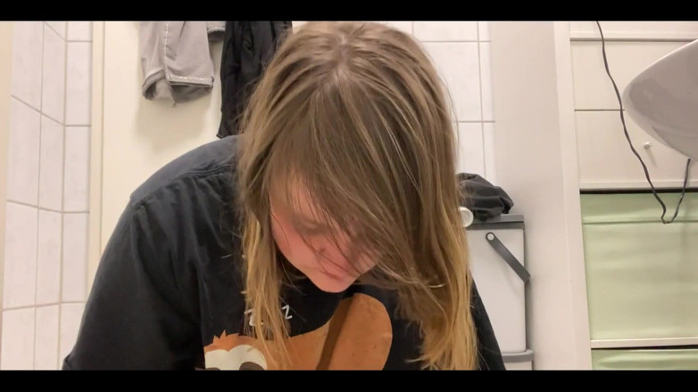 Deutsche Anna: Mijando em uma garrafa ... um usuário queria essa garrafa para...