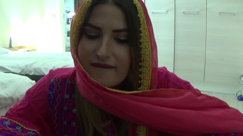 Amateur Homemade Porn: Amateur Arab Wife Takes BBC for the First Time in...