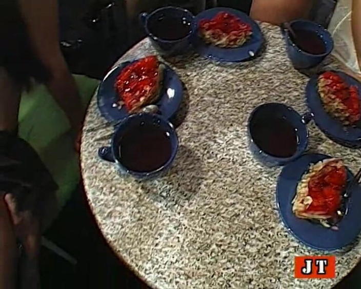 GGG John Thompson OLD STYLE: GGG Джон Томпсон - сумасшедшие групповые глубокие заглоты, сосание члена, гэнгбэнг трах, камшот, подборка