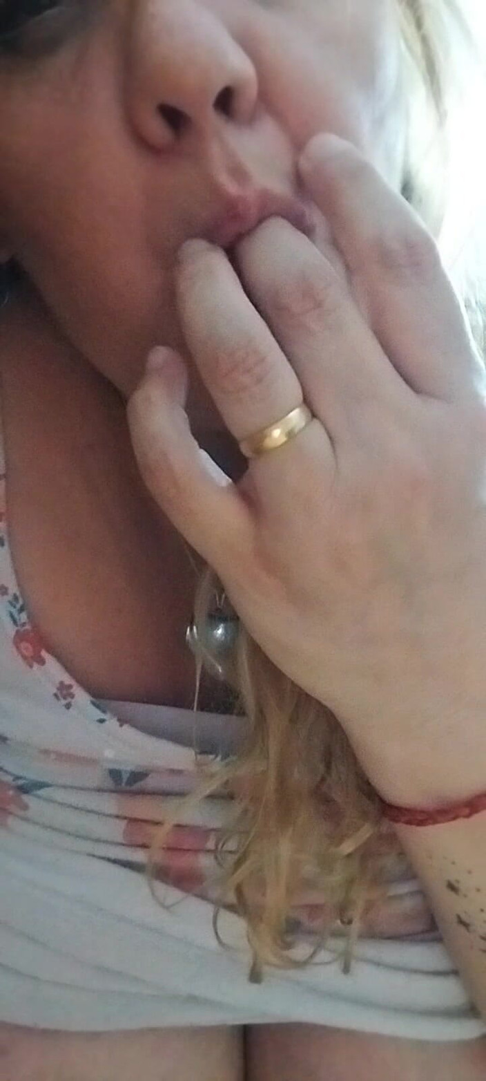 JennyInVegas: 在浴室里变得。