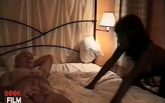 Eboney & Oriental Girls Unleashed: Міські спокуси чорношкірої тяги, том. 1.