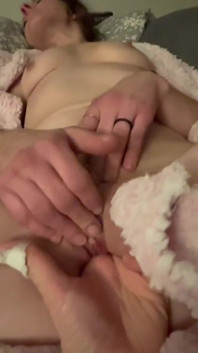 Finger Fuck the Slut!