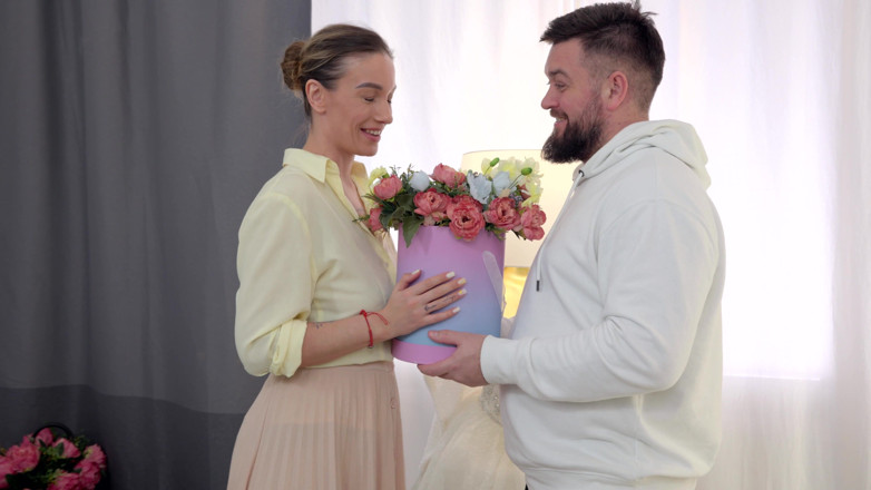 Mary Frost: Sucked off a Flower Buyer and Got a Squirt Afterwards
