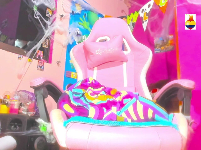 Barbychocolat: Cuidado, bolo de menina, masturbação usa cenoura me deixa doce...