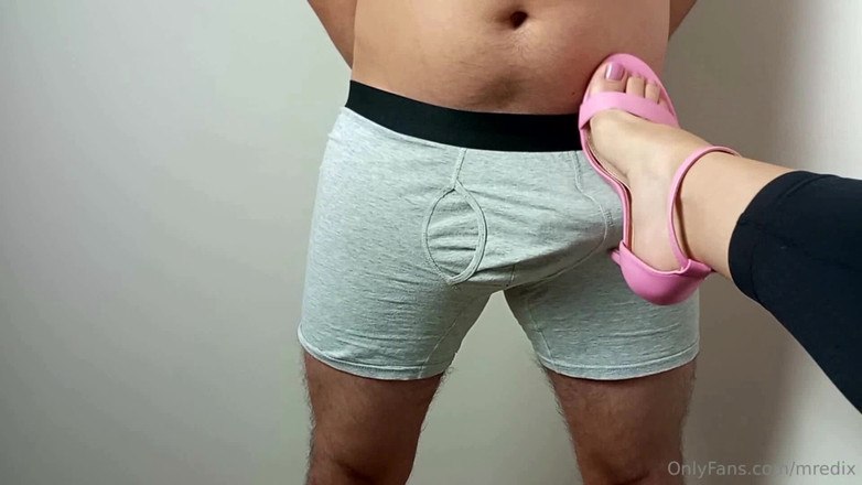 Mistress Redix: 100 van mijn beste eierplettende momenten! Deel IV (51-65)