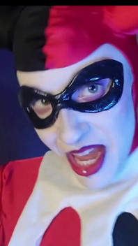 Harley pomaga nightwingowi