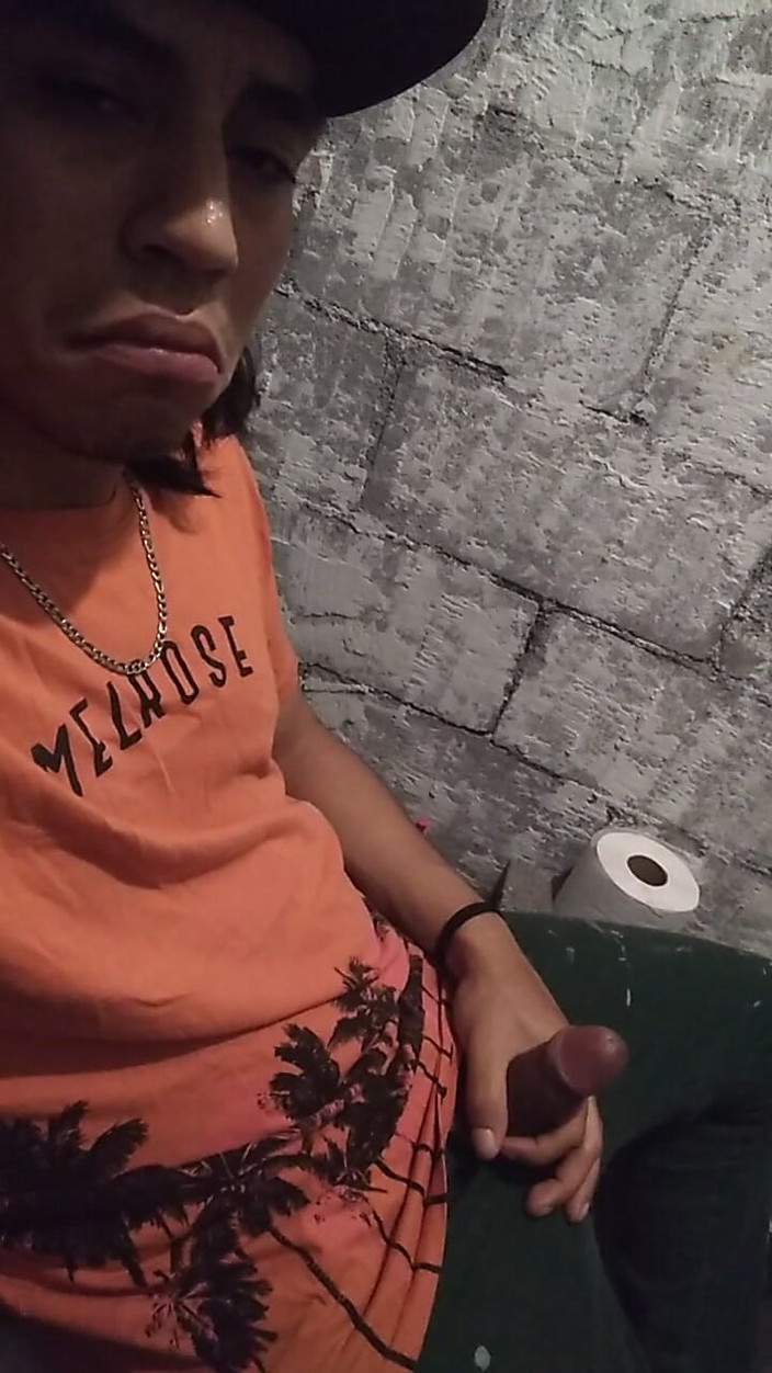 AlexAlejandro13: Esse cara lascivo querendo transar