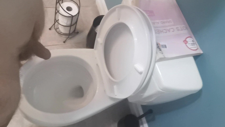 NeatGame458: 私は小便をして、一晩中公衆トイレに行く準備をします。すでに味わって、とても興奮しています