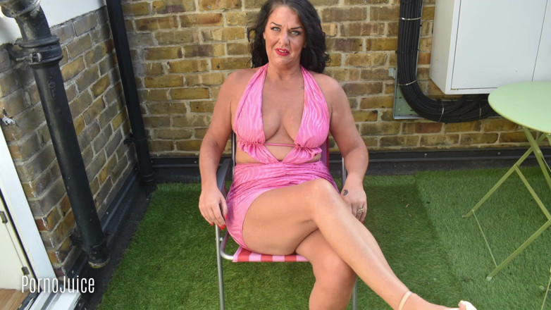 Cheeky UK girls: Debutul în studioul de film pentru adulți al lui Angel Sinn