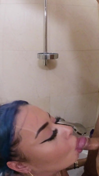 Sex La Duș Cu O Femeie Frumoasă