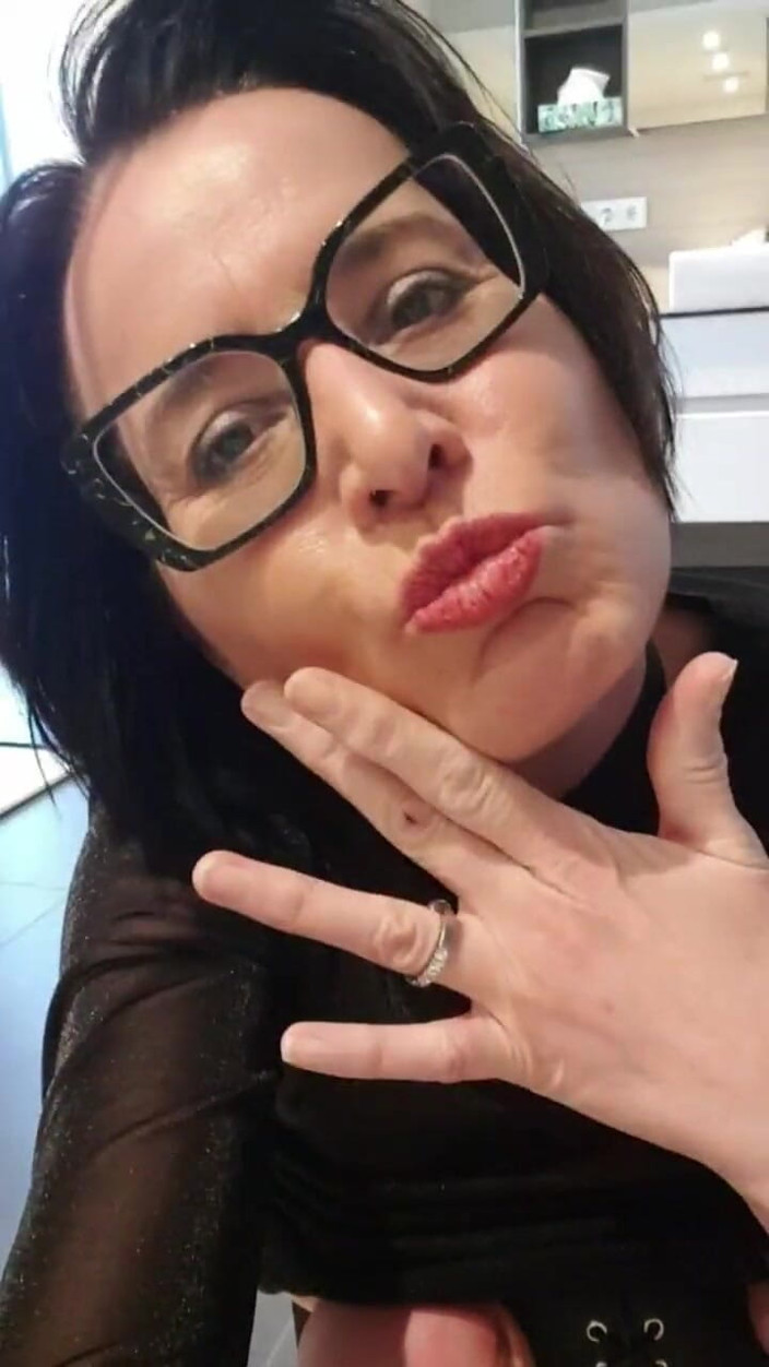 JulieEroticDress: Orgasme Julie yang melampau