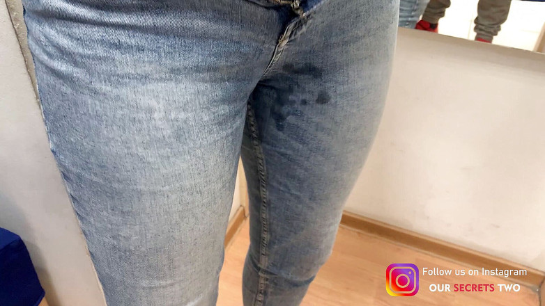 Our Secrets: Semen sorpresa en sus bragas en el vestuario de la...