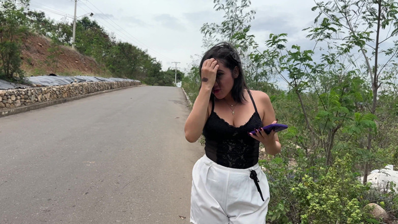 ManuelaAlvarez: Primera Sesión De Fotos Con Una Chica Culona Extraña Y...