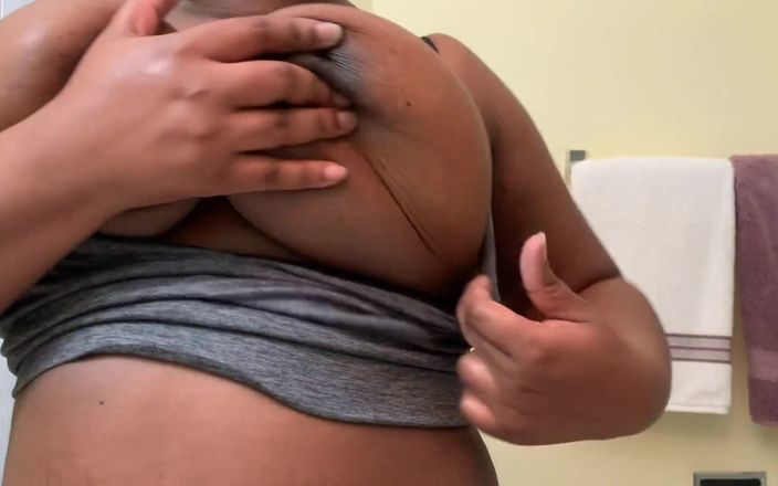 Super sexy ebony cuties: Bóp nảy bộ ngực khổng lồ của tôi với nhau...