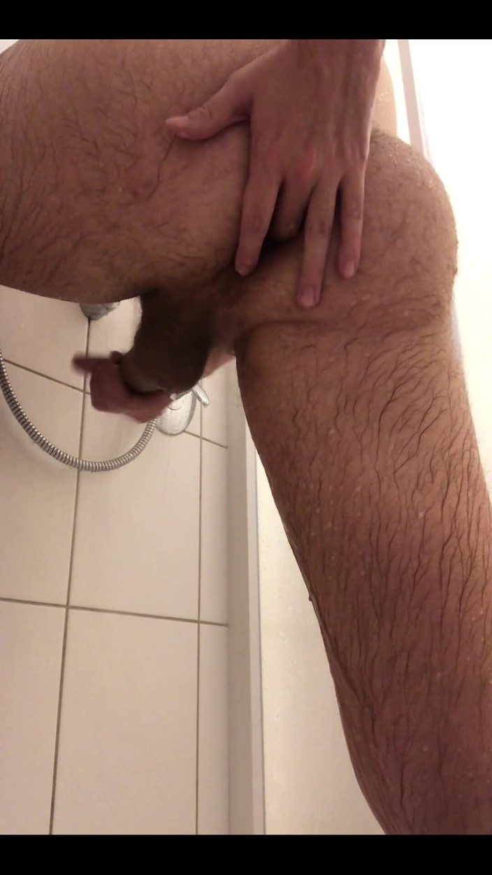 Hotlover1995x: Sborrata Davanti Alla Doccia