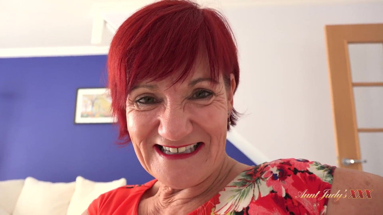 Aunt Judy's XXX: AuntJudysXX - твоя 64-летняя горячая бабуля тетушка миссис Линда застукала тебя с грязным журналом