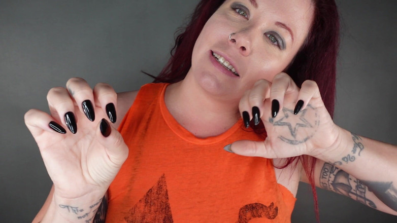 Deanna deadly: POV Halloween łaskocze do orgazmu z długimi ostrymi czarnymi paznokciami na...