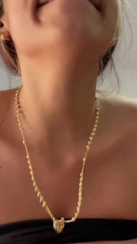 I See That My Sexy Latina Stepsister Is Very Bored at Home so I Decide to Distract Her a Bit by Putting