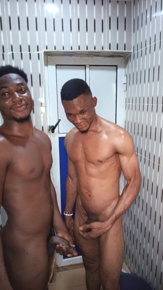 BlackDanie_production: Mit unseren selbst spielen