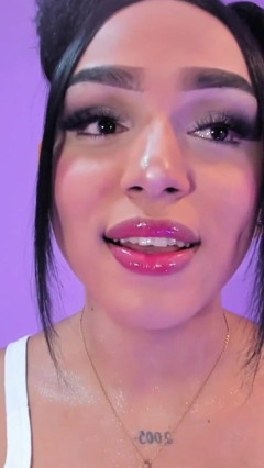 Sexy Juicy Lips thumbnail