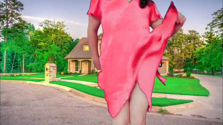 Kitty_Cross: Sousedé mě sledovali a volali do svého domu