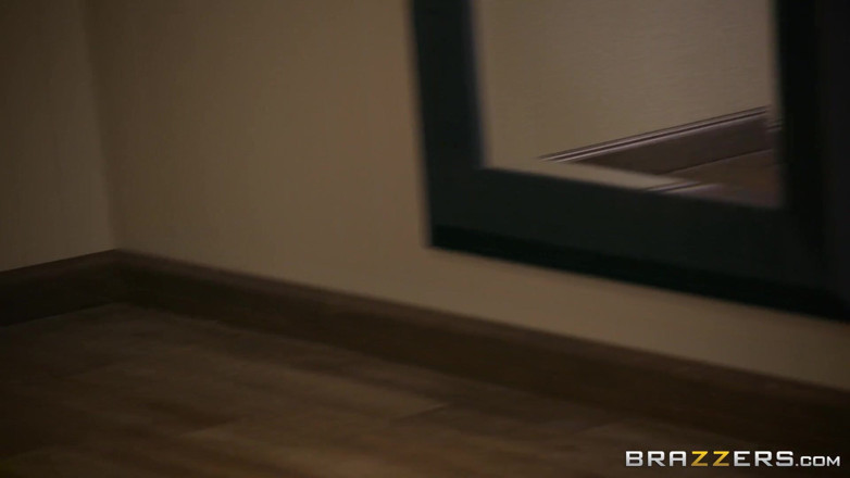 BRAZZERS: Brazzers - hete ballerina Harley Jade kan niet wachten om in...