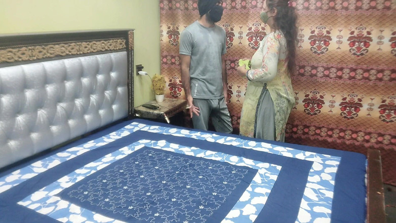 Pakistani CoupleX: Indisk hembiträde knullas hårt när frun hade gått till köpcentret...