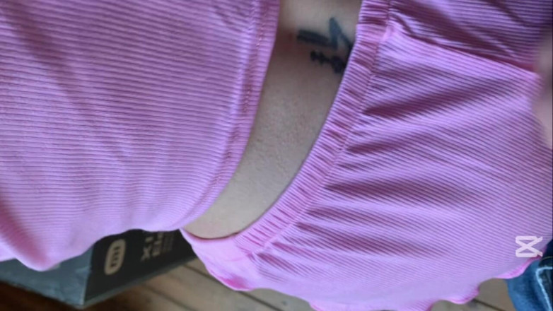 AmateurWifeXx: Istri orang selingkuh di luar ruangan waktu suaminya sama tetangganya...