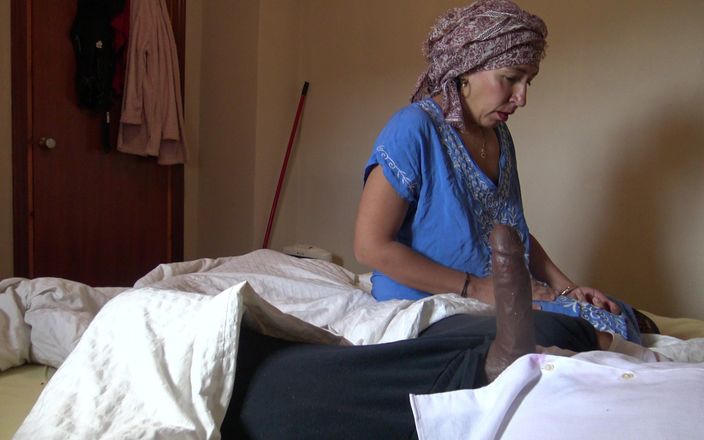Souzan Halabi: Dit Turkse meisje is geschokt!! Ik pak mijn grote pik...