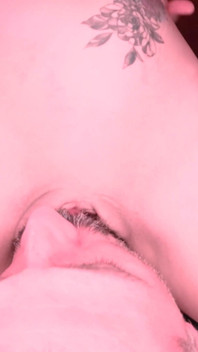 Sitting on the Naughty's Face, the Skinny Girl Loves Fetish