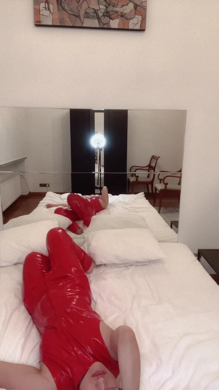 FinDom Goaldigger: 《迷失在星空》高高