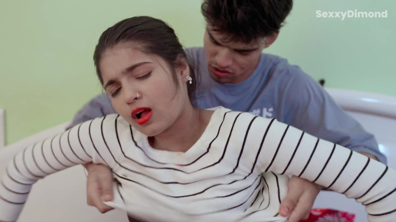 Kilash: Hintli oda arkadaşım misyonerde beni sert sikiyor sonra gavat çalışırken domaltarak...