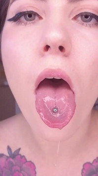 Chảy nước dãi vì con cu của bạn