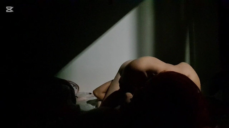 Eu-Girl: Oh amore mio, oh vita, che è delizioso. La rossa viene...
