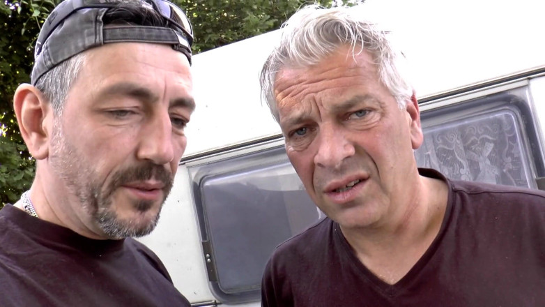Italian Vintage Porn and MMV Clips: Schönes teen wird im van geschraubt
