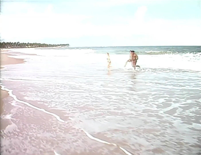 Antonio Adamo Film: 庭で犯されたブロンド