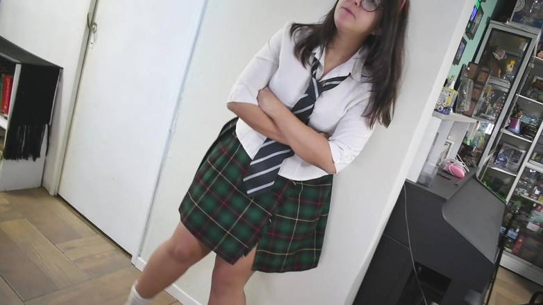 Bunny Looner: Collegemeisje bij Detentie voor Chew Bubblegum HD - Bunny Looner