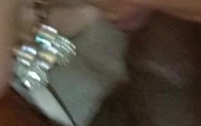 Milfta boohot: Kobiecy wytrysk z dojrzałej milf, jak miło się czuje, gdy...