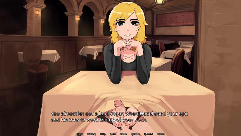 Futavision: Hazelnut Latte : footjob risqué en POV par une trans blonde...