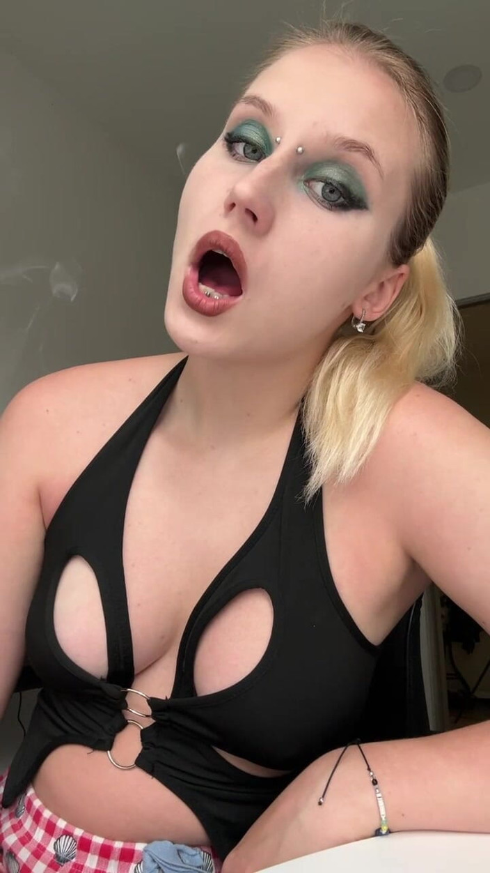 MertyXXX: Guardami Negli Occhi per