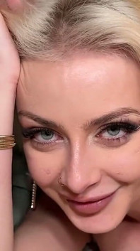 Elle Cuisine En String Devant Moi Et Finit En Levrette En POV!