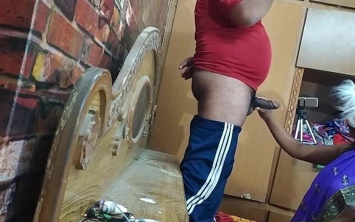 StepSiblingCaught: Sepong kontol di kamar kami