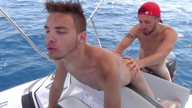 Ridley Dovarez | Gaysight: Kongkek intensif pantat ketat kecil dan tidak berjanggut oleh zakar...