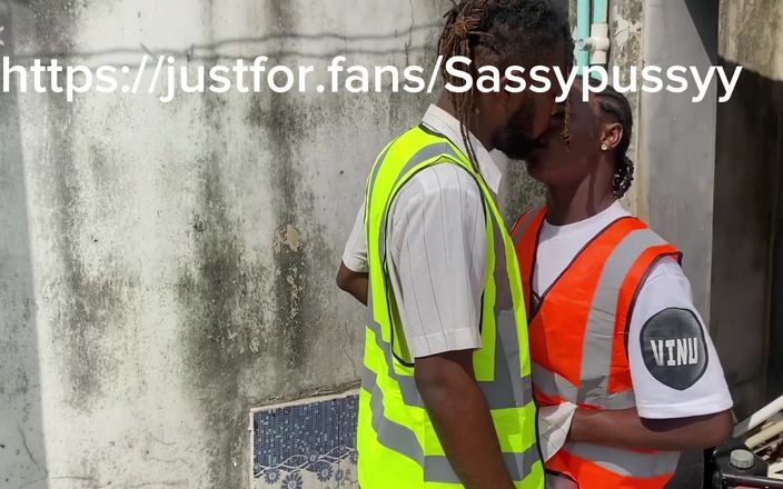 Sassypussyy: 프리미엄 콘텐츠