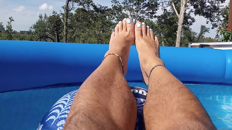 Midsouth Foot Fetish: Ayaklarımı seninkinin yanına koyabilir miyim