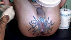 Carmen Rivera Entertainment: Otrok si nechá vytetovat a propíchnout zadek svými milenkami