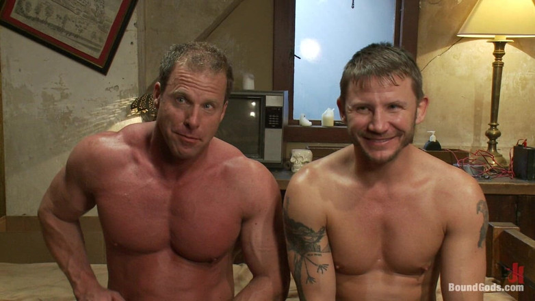 Bound gods: Il bidello raccapricciante e un altro bodybuilder
