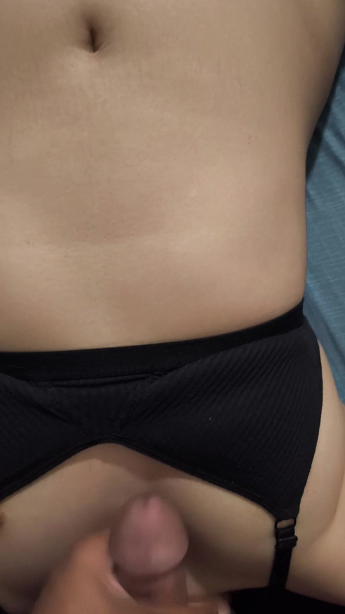 Mommy Puchong: Wife Asks for Rough Sucking