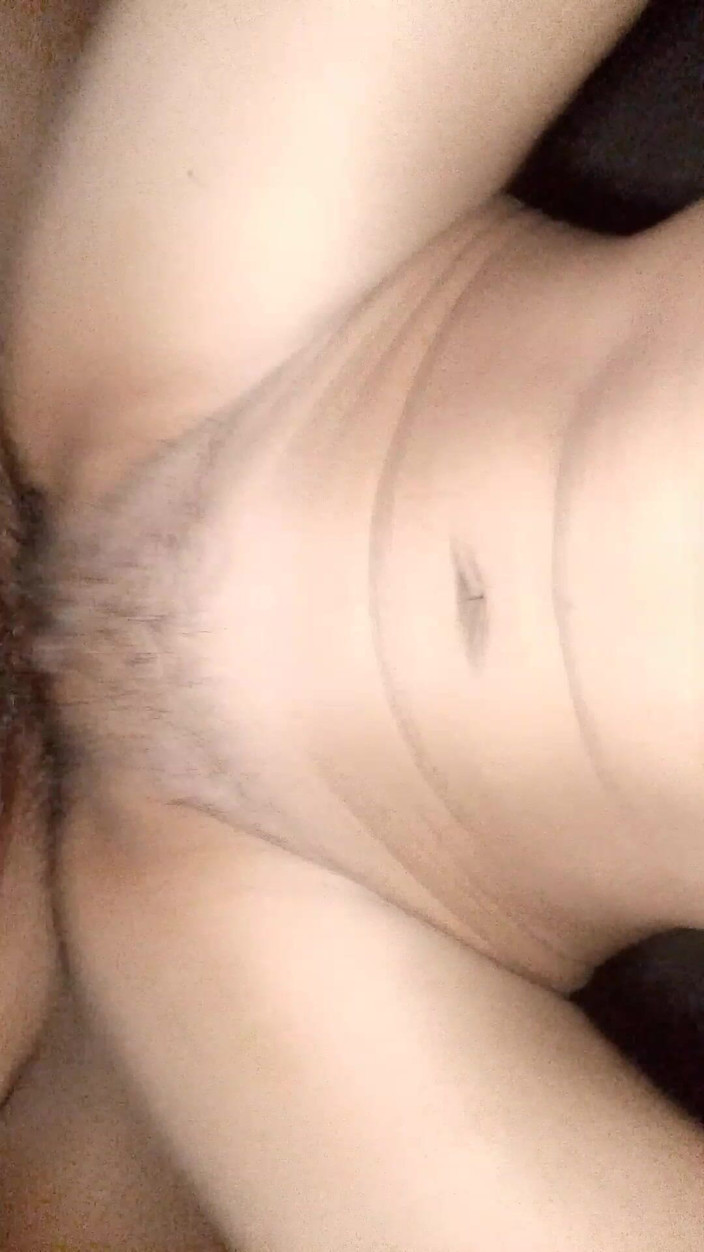 Indian star: 私のガールフレンドは私とセックスするために彼の大学を辞めます